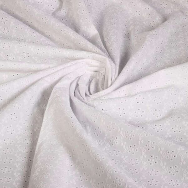 Swiss Broderie diamond wit