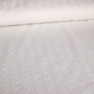 Broderie stof off white / ecru