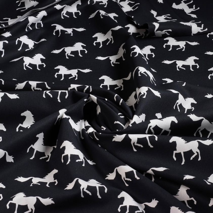 Poplin stof paarden zwart wit
